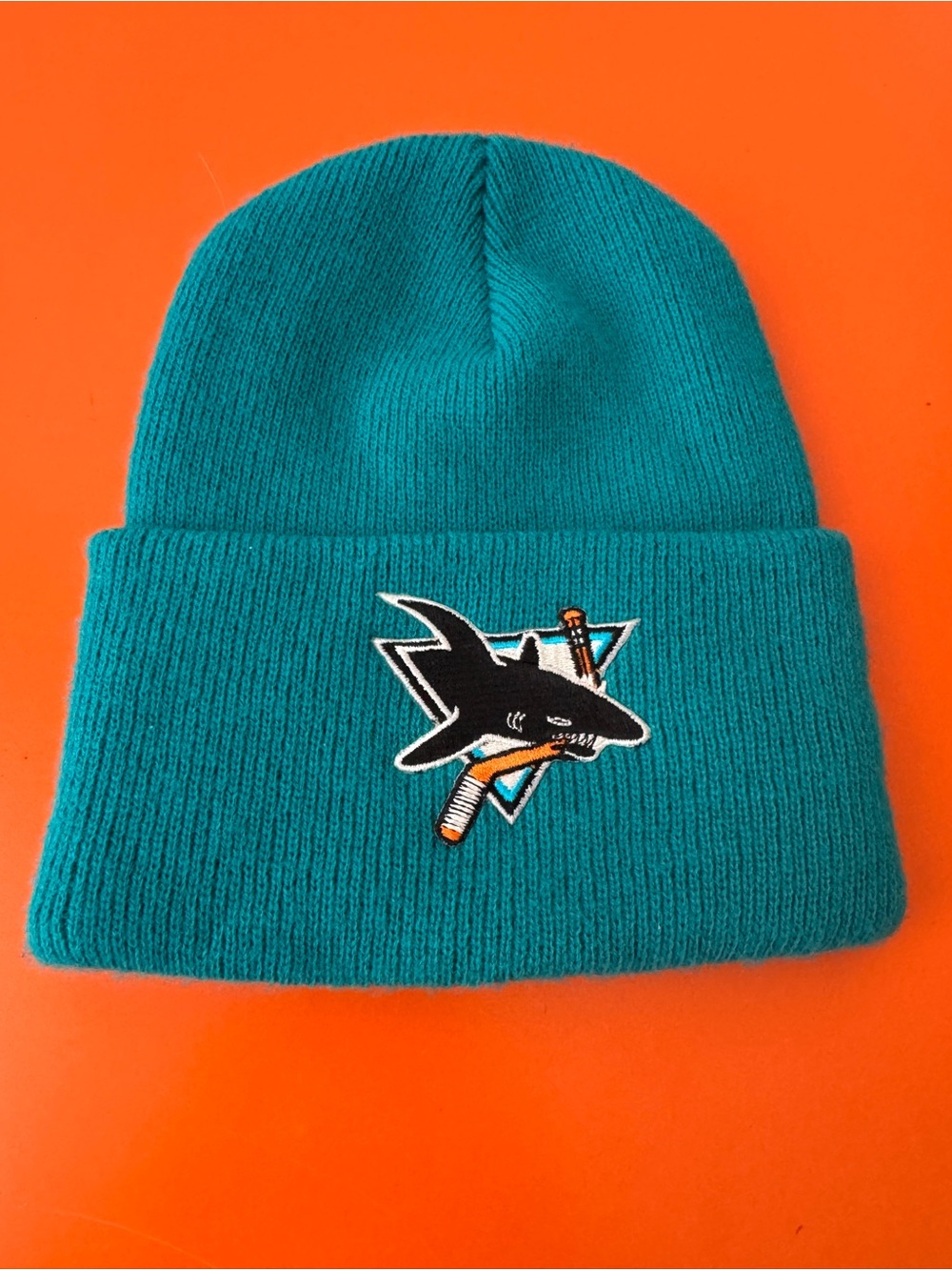 NWOT- SAN JOSE SHARK GEAR- SCARF AND 2 HATS! GREAT PACKAGE FOR SHARK TANK GEAR. - Picture 2 of 11